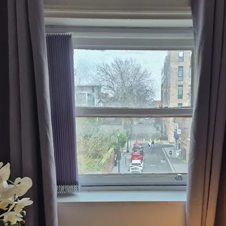 Specious Liverpool Central Apartment - Pet Friendly Exterior photo