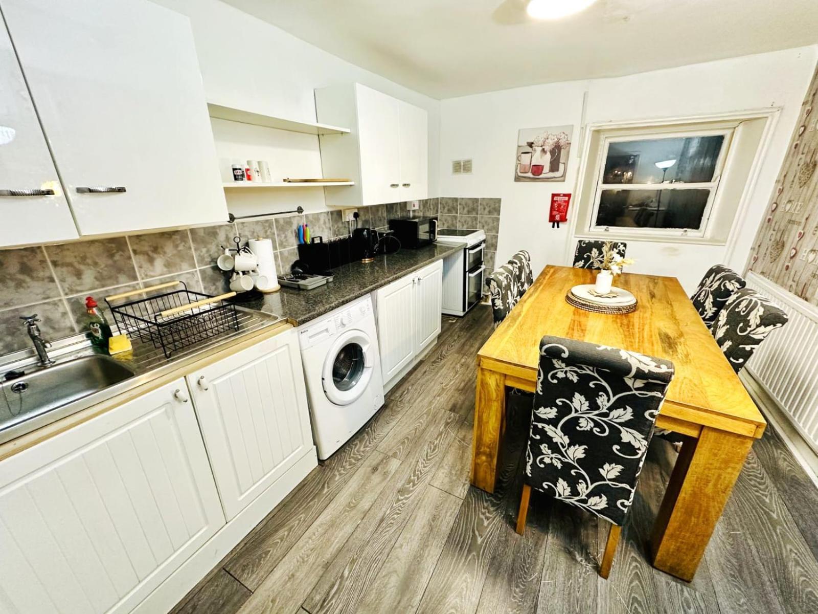 Specious - Pet Friendly Apartment Liverpool